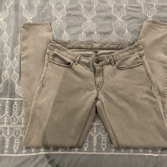 Express Jeans Zelda Slim Fit Jean Legging - Picture 4 of 9